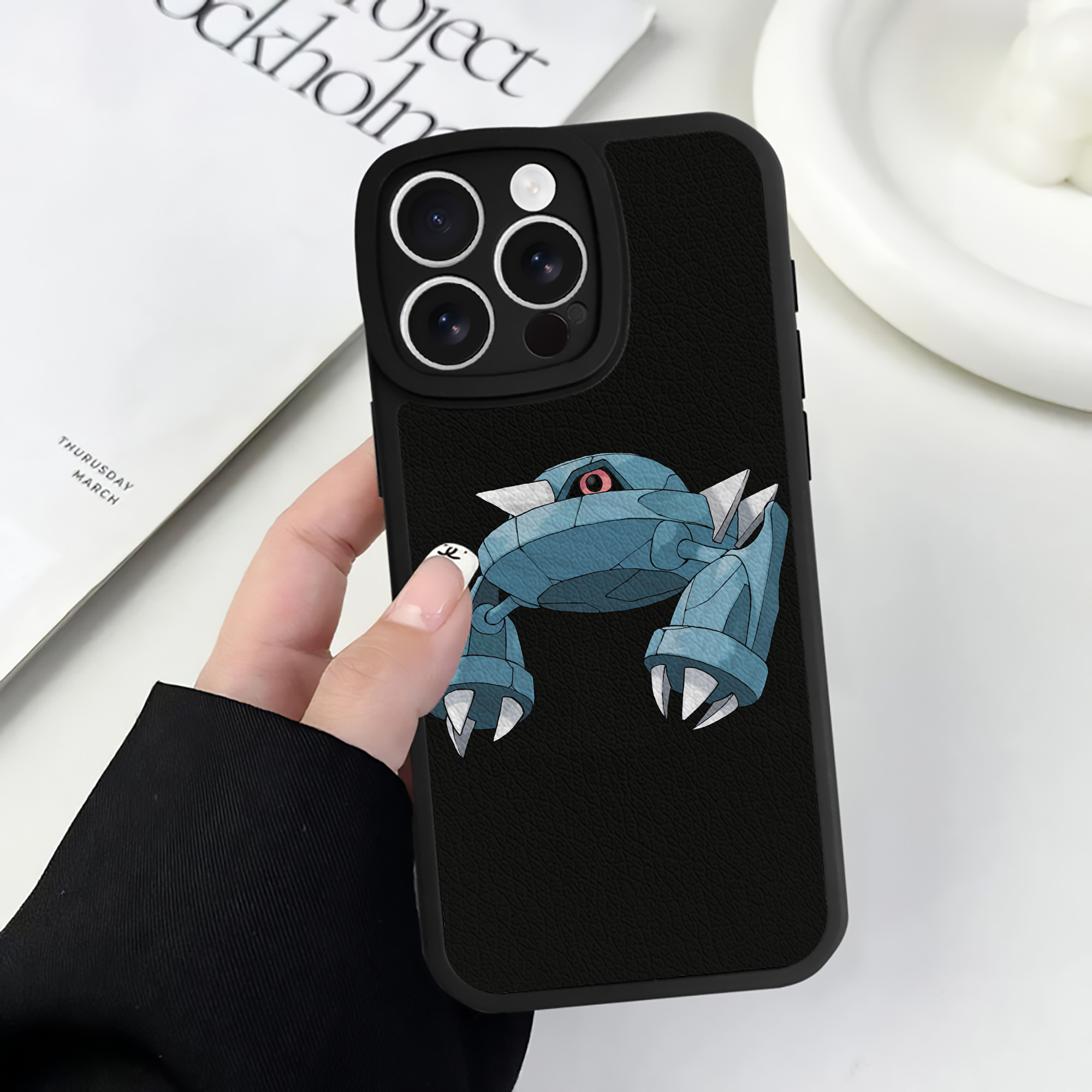 （画像用） ポケットモンスター Pokémon 【iPhone 16シリーズ対応】シリコンスマホケース（レザー調） 材質：シリコン